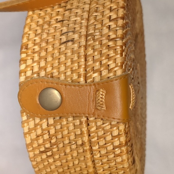 Round Rattan Bag - Picture 7 of 13